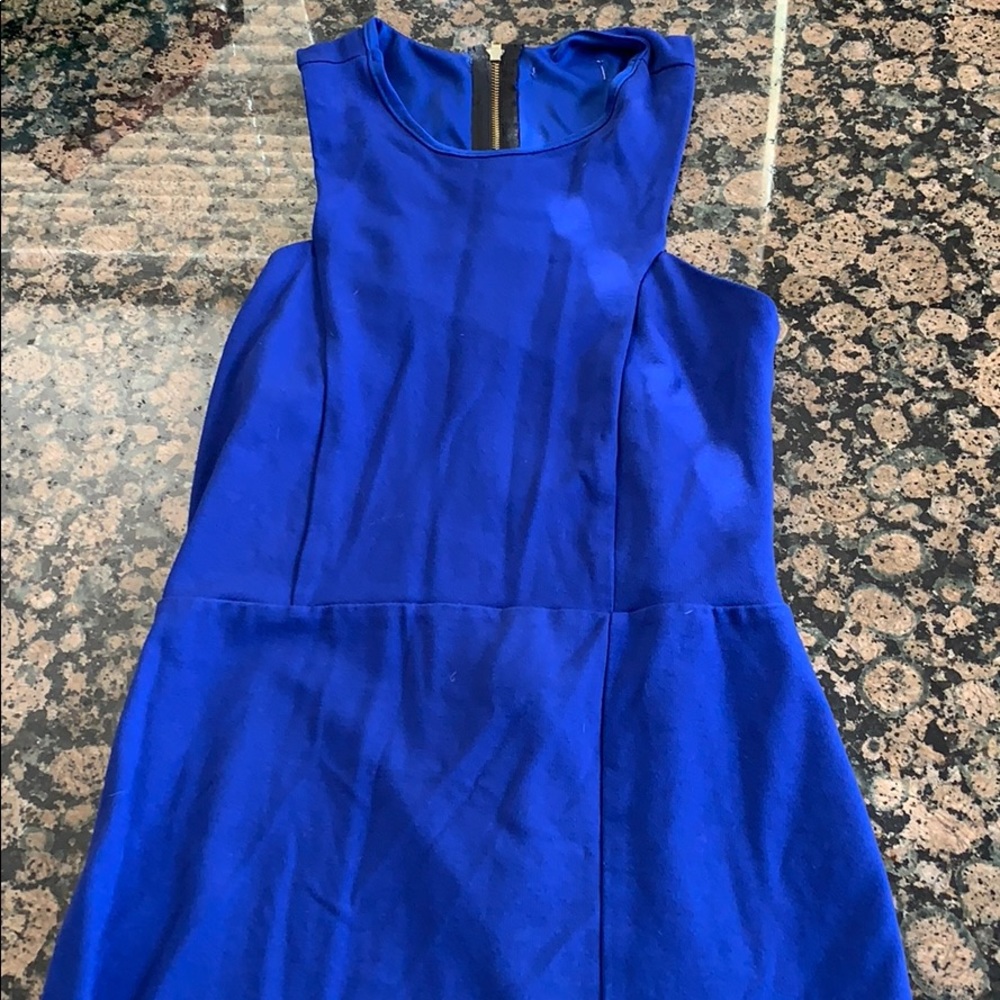 Short blue dress